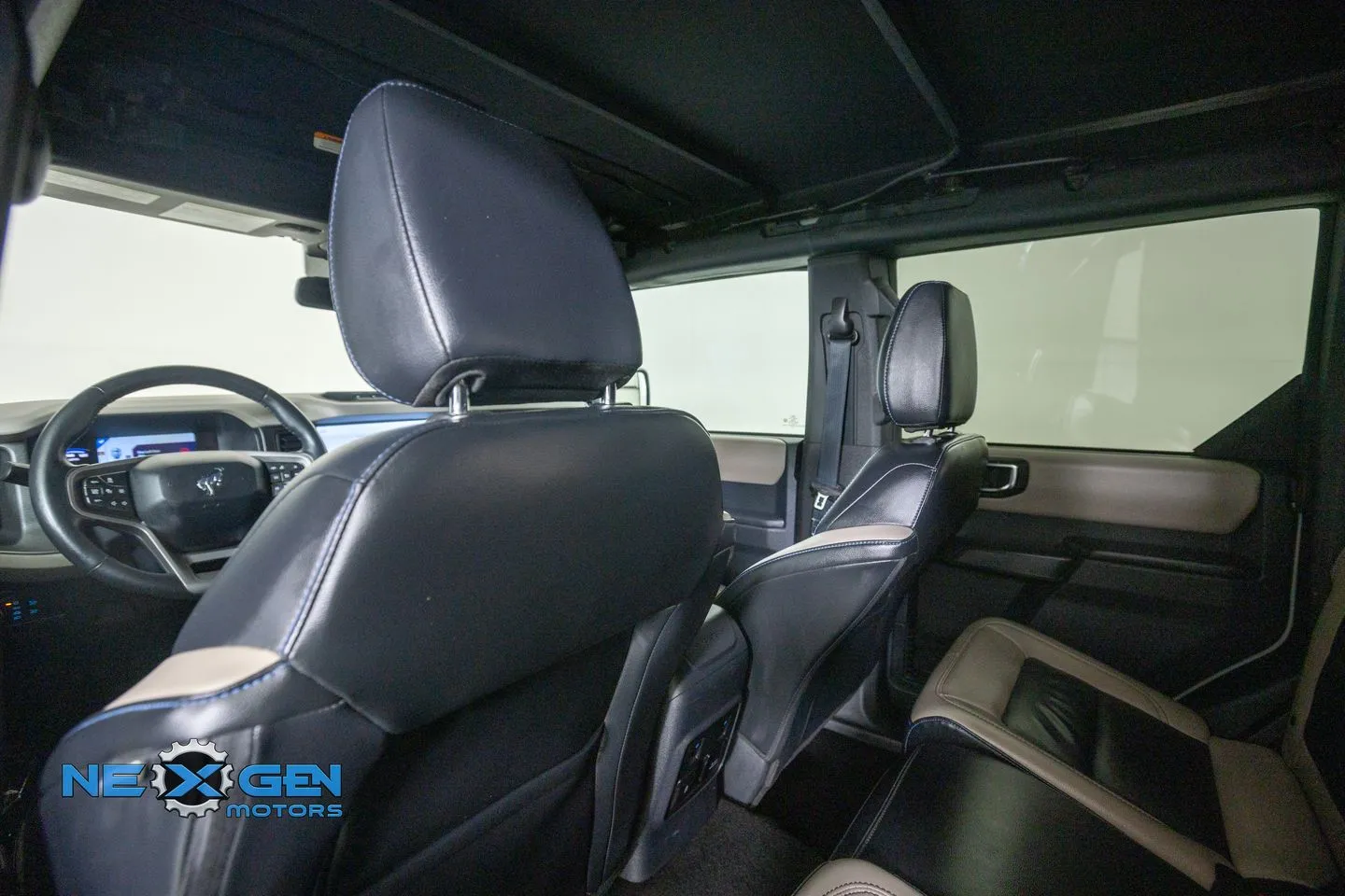 Ford Bronco photo 34
