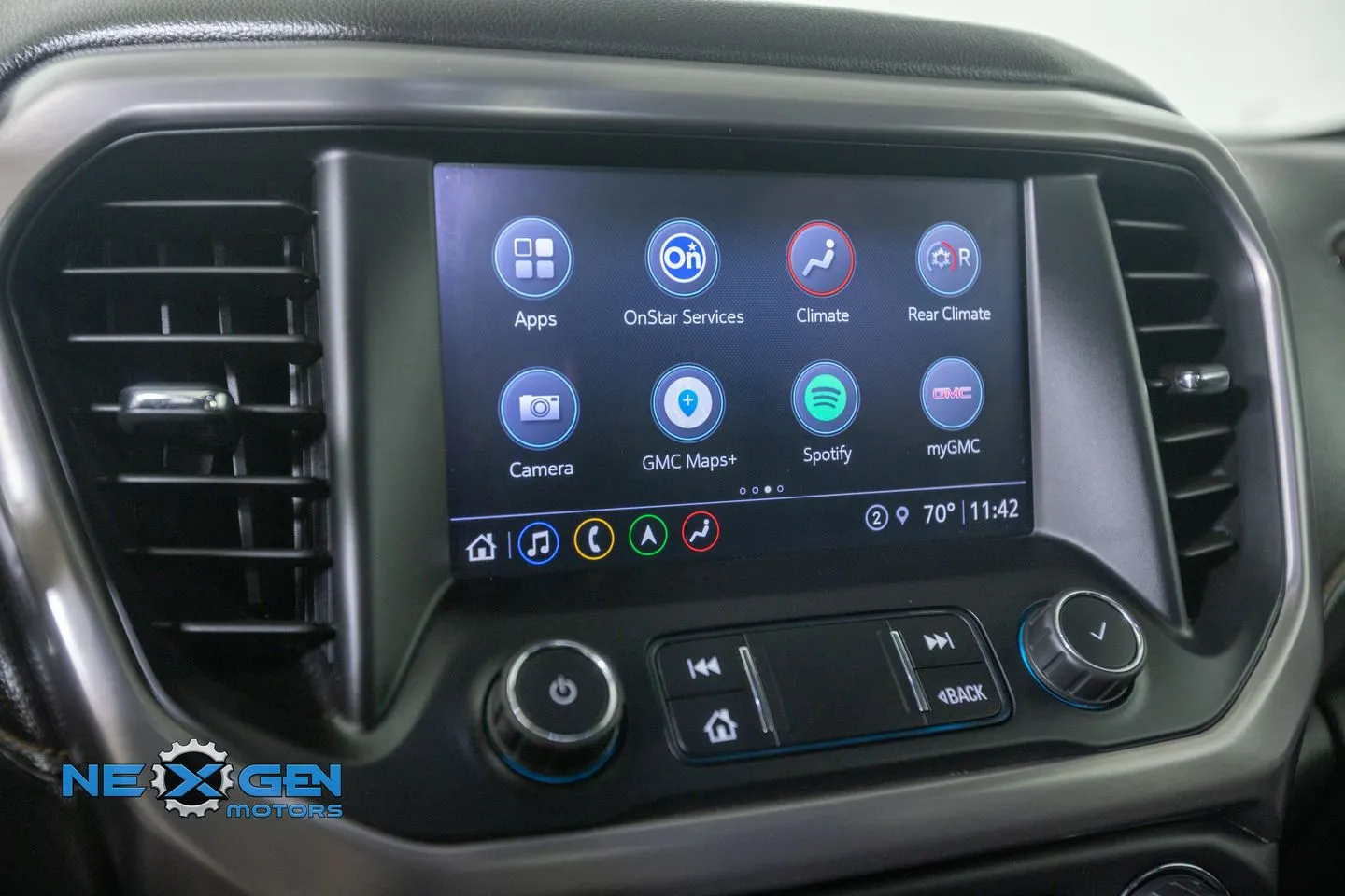 GMC Acadia photo 22
