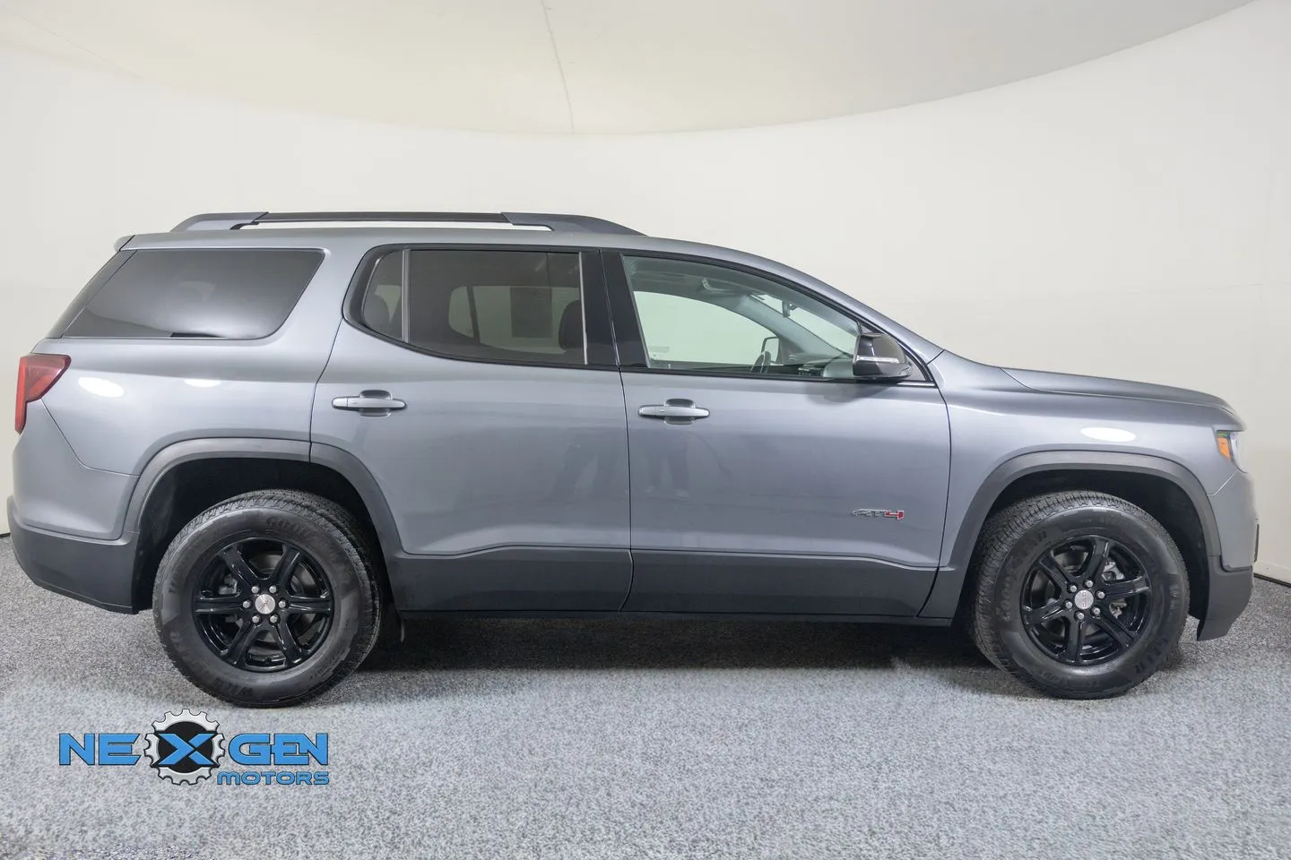 GMC Acadia photo 39