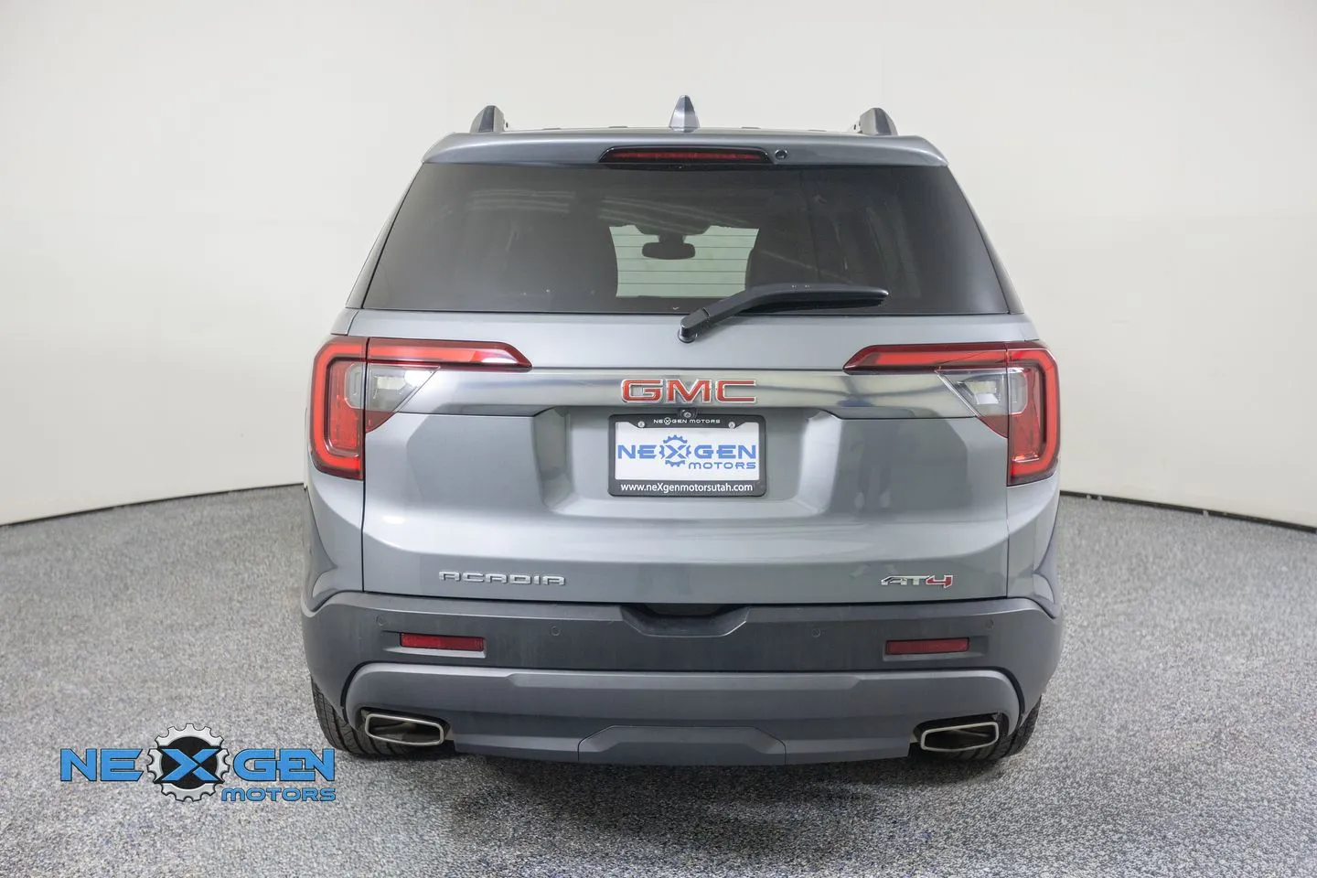 GMC Acadia photo 36