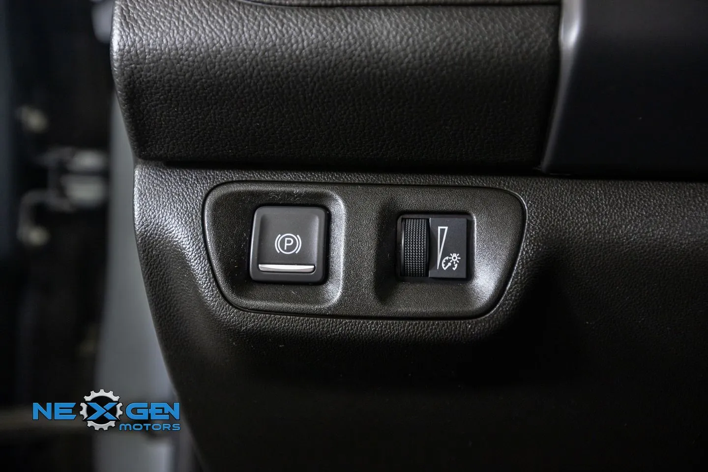 GMC Acadia photo 15