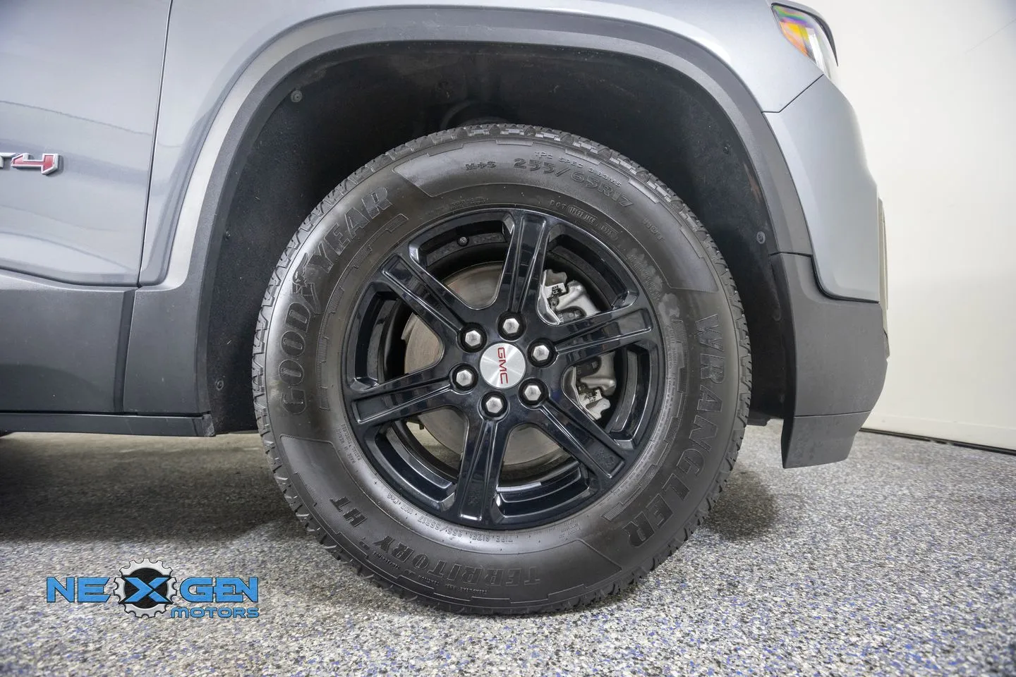 GMC Acadia photo 45
