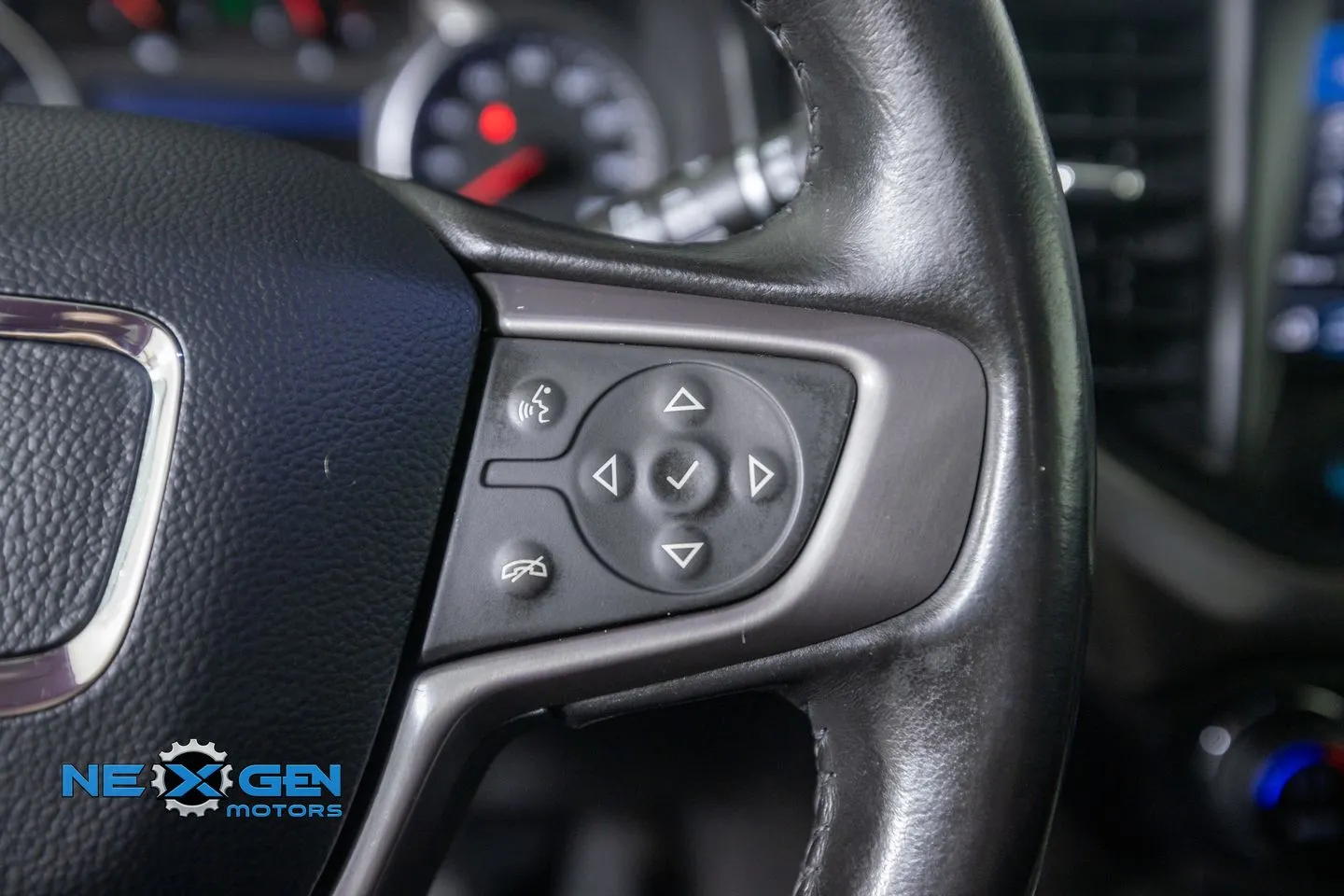 GMC Acadia photo 17