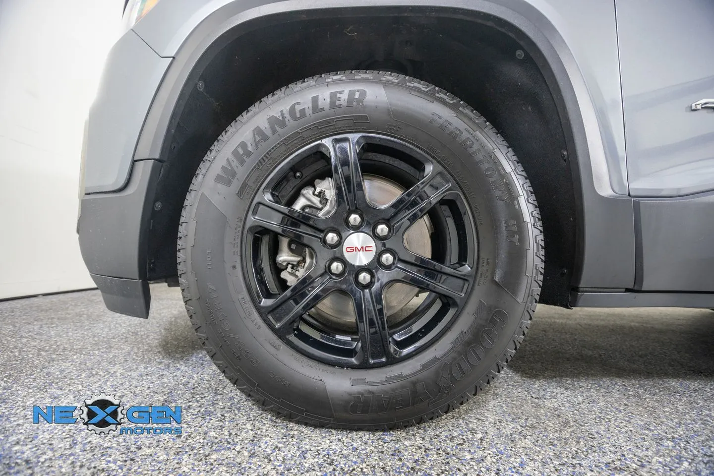 GMC Acadia photo 48