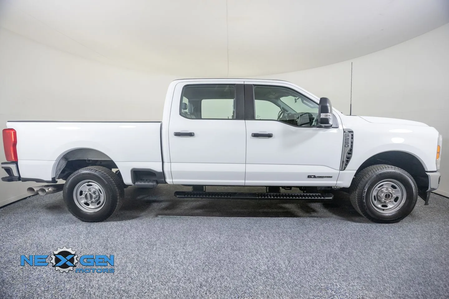Ford F-250SD photo 37