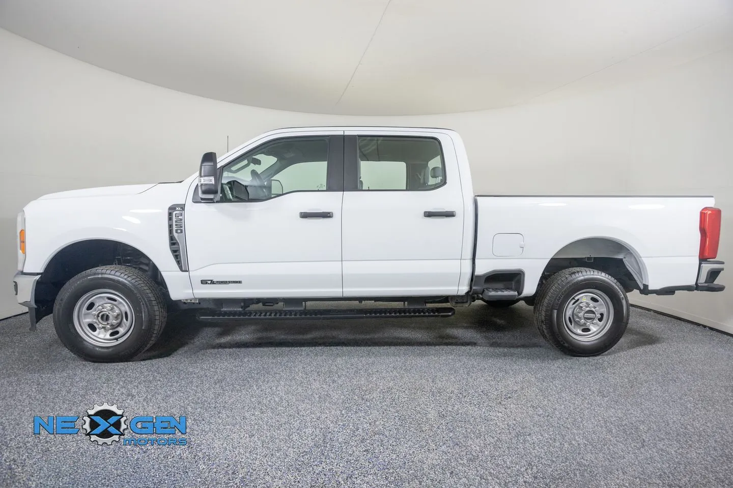 Ford F-250SD photo 27