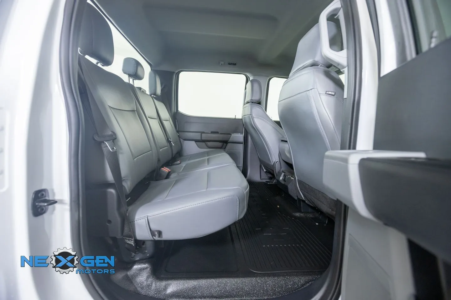 Ford F-250SD photo 40