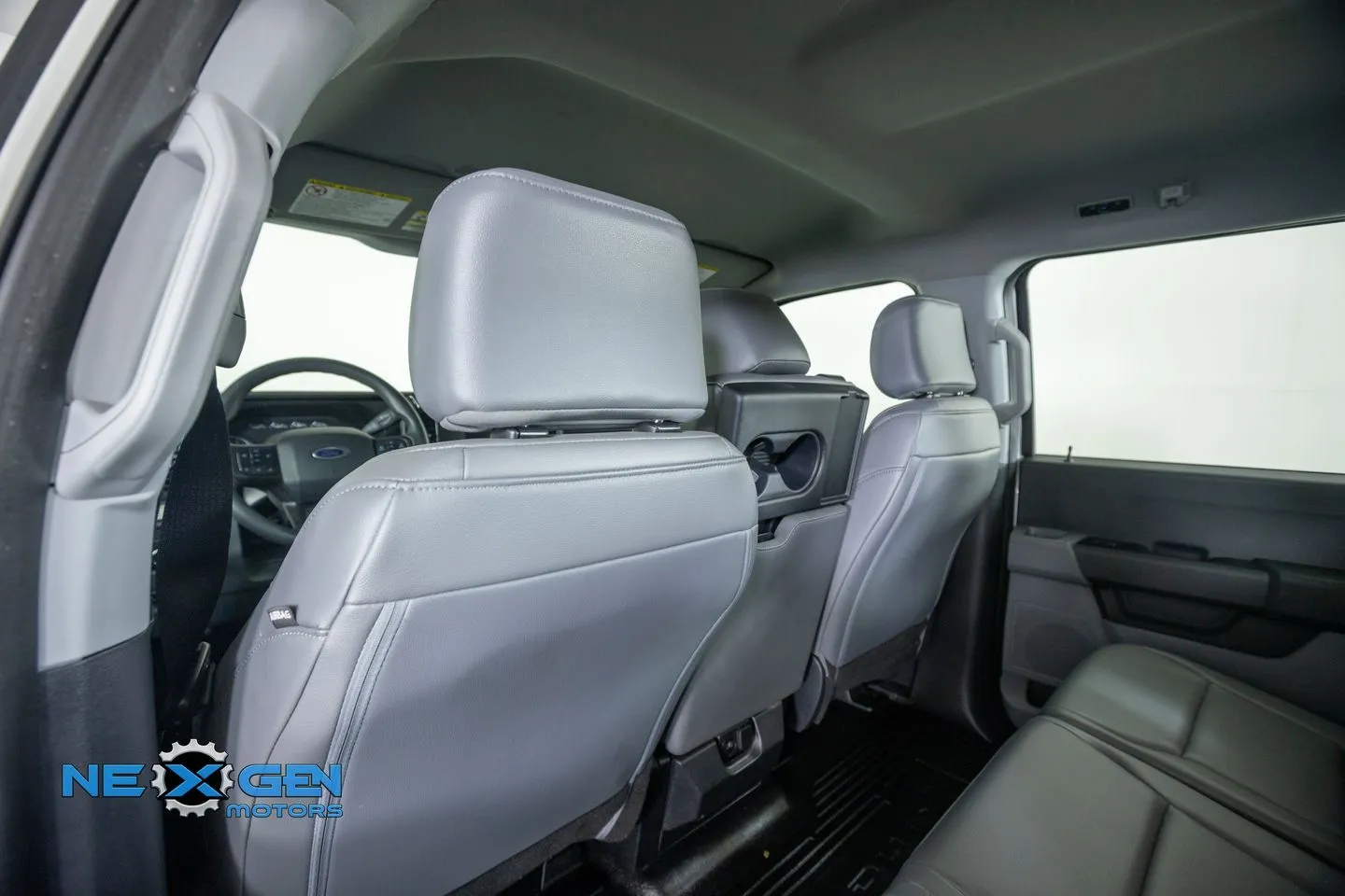 Ford F-250SD photo 30