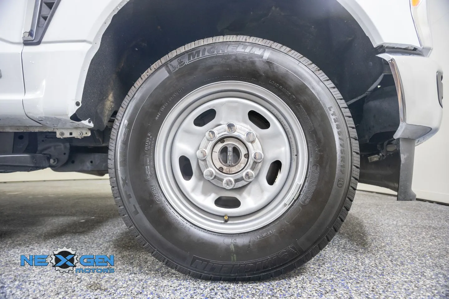 Ford F-250SD photo 44