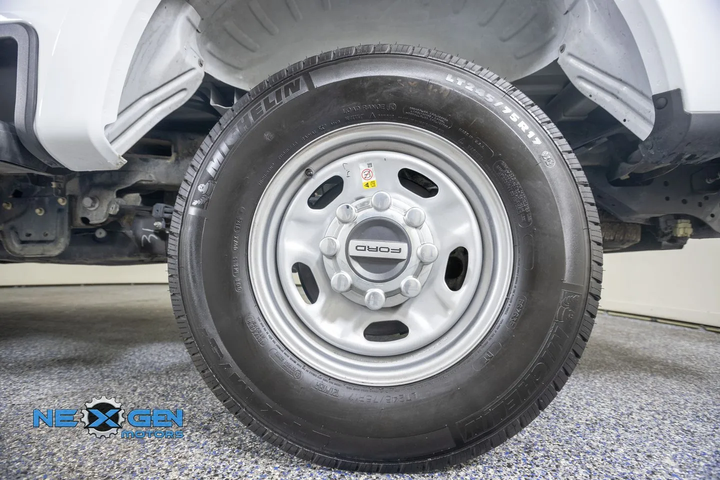 Ford F-250SD photo 46