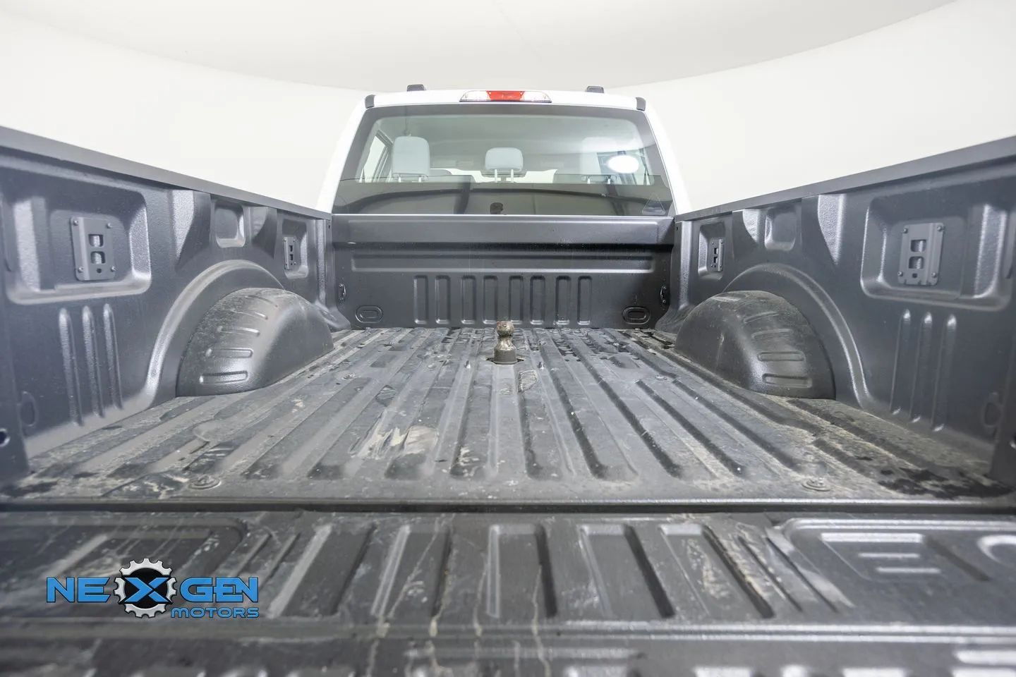 Ford F-250SD photo 35
