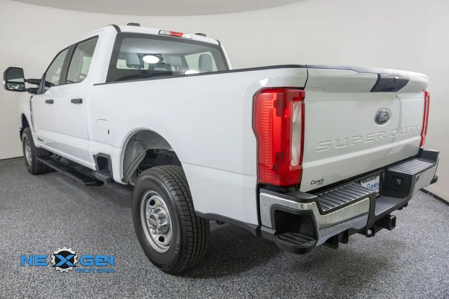 Ford F-250SD photo 28