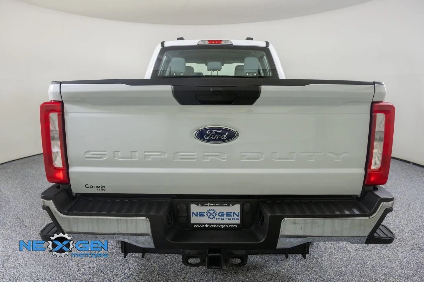 Ford F-250SD photo 34
