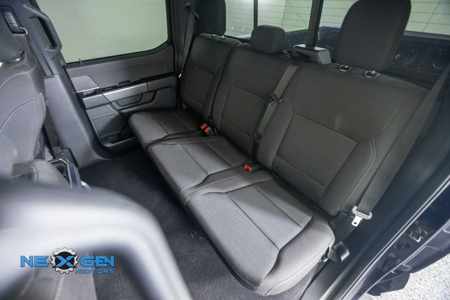 Ford F-150 photo 36