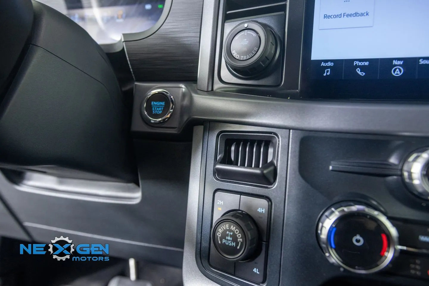 Ford F-150 photo 26