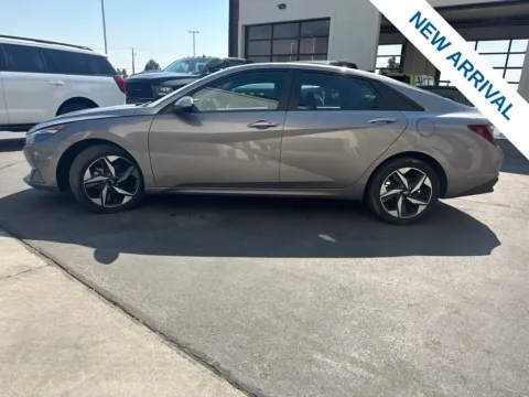 More photos of 2023 Hyundai Elantra SEL at NeXgen Motors, UT