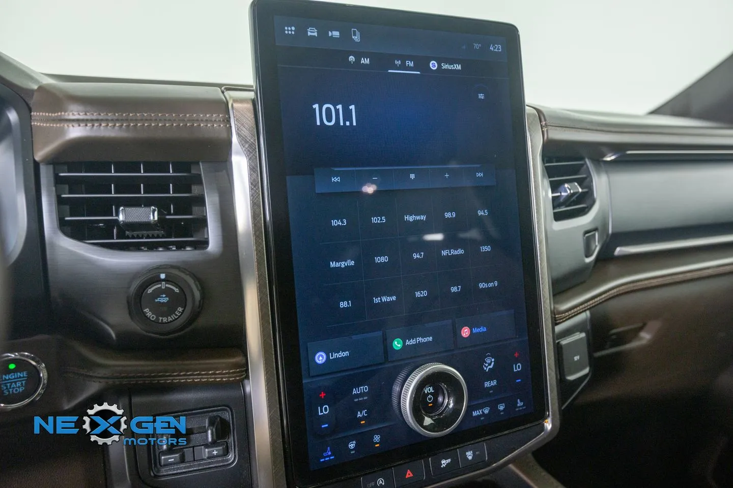 Ford Expedition photo 18