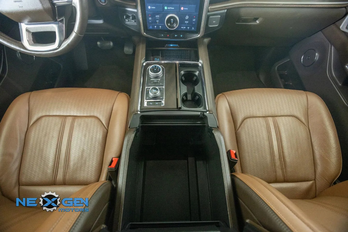 Ford Expedition photo 4