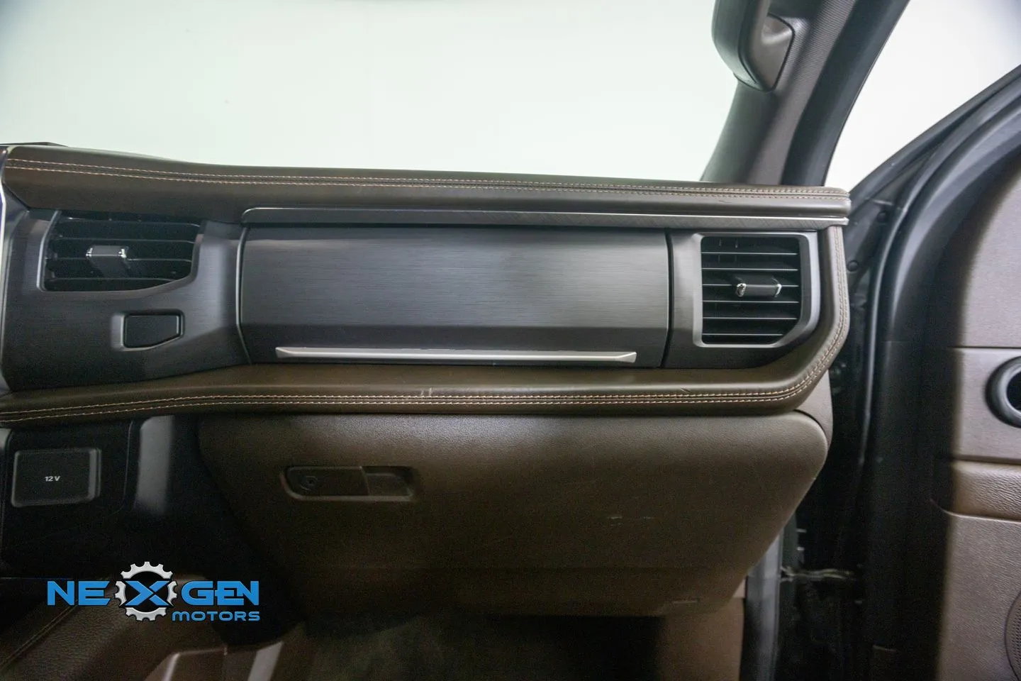 Ford Expedition photo 7