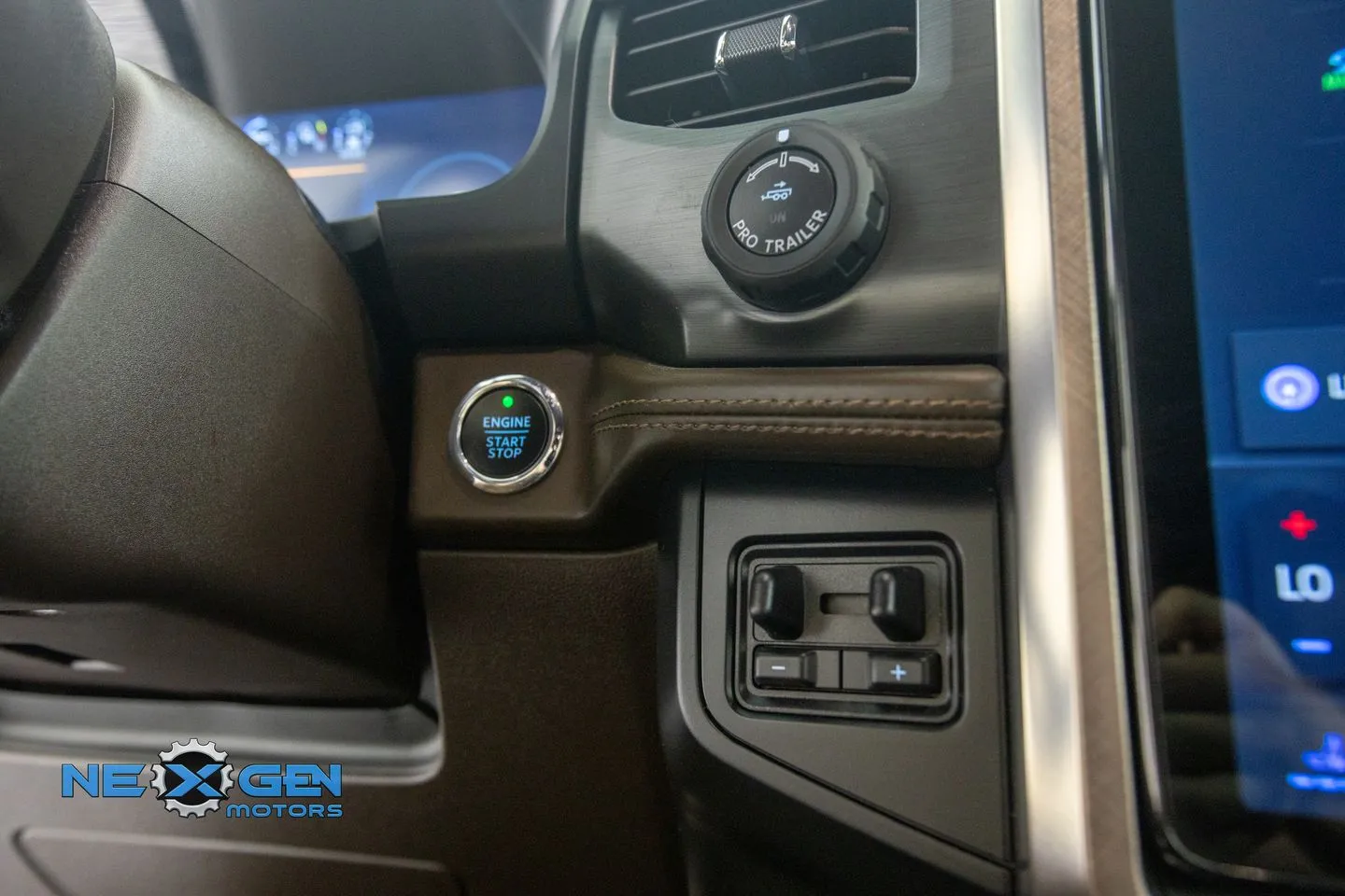 Ford Expedition photo 22