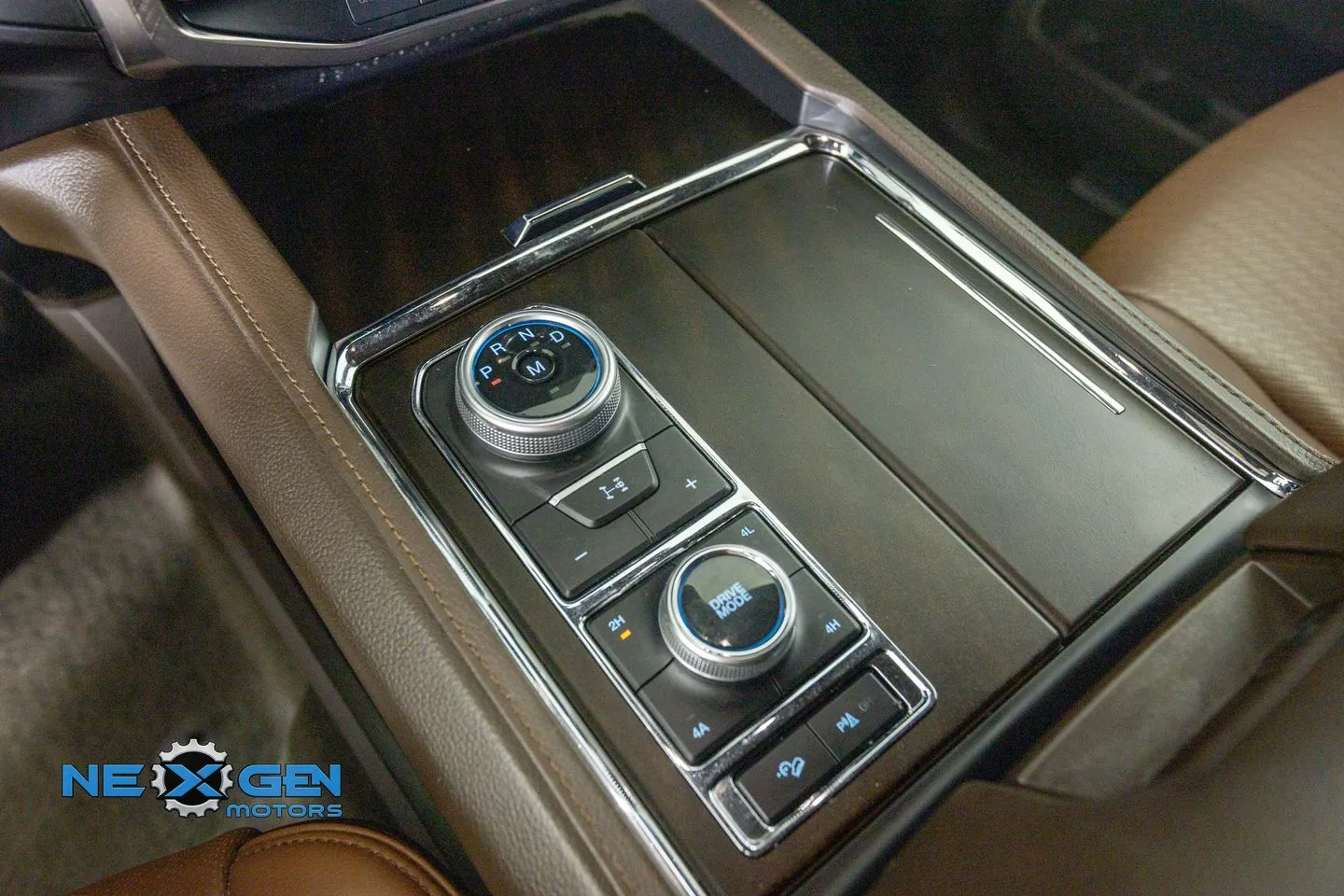 Ford Expedition photo 23