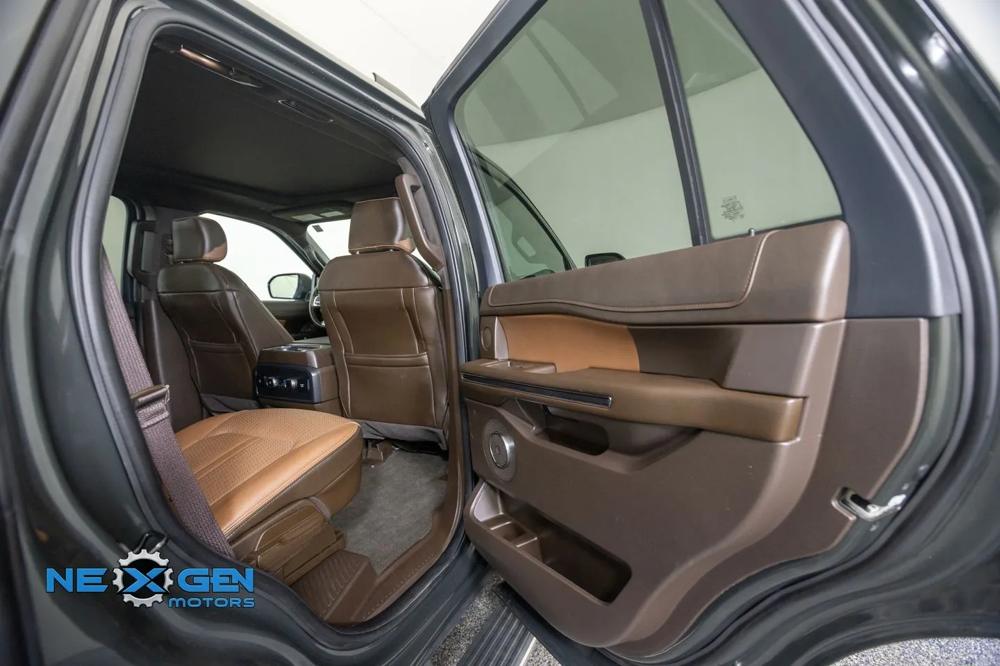 Ford Expedition photo 39