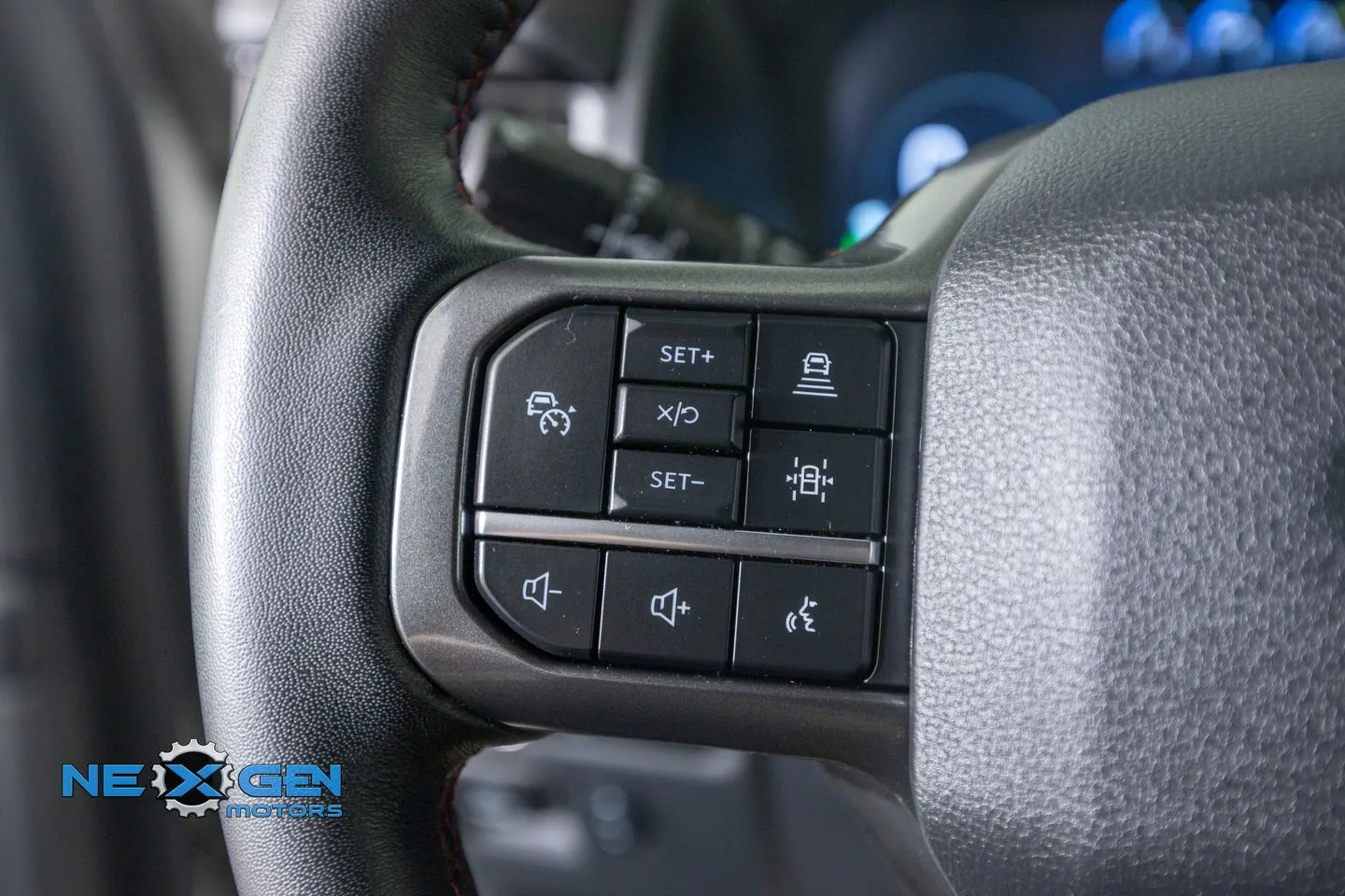 Ford Expedition MAX photo 17