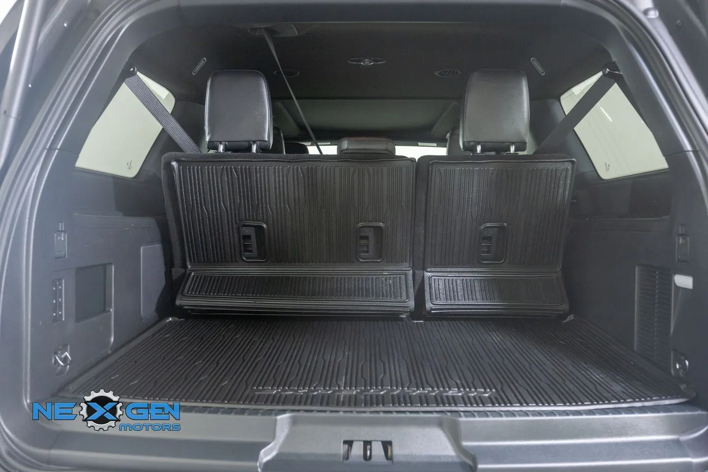 Ford Expedition MAX photo 37