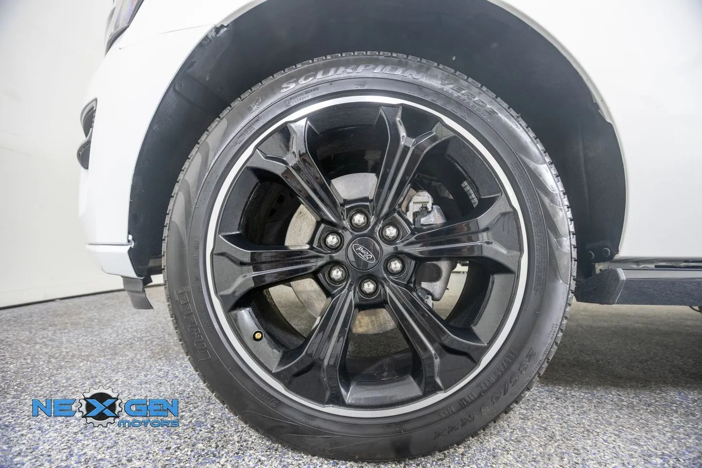 Ford Expedition MAX photo 48