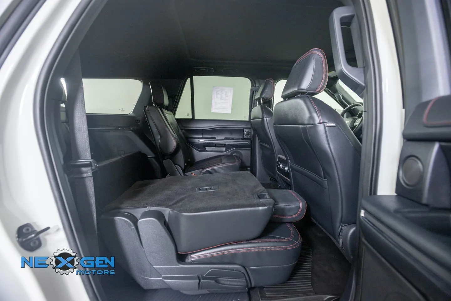 Ford Expedition MAX photo 43