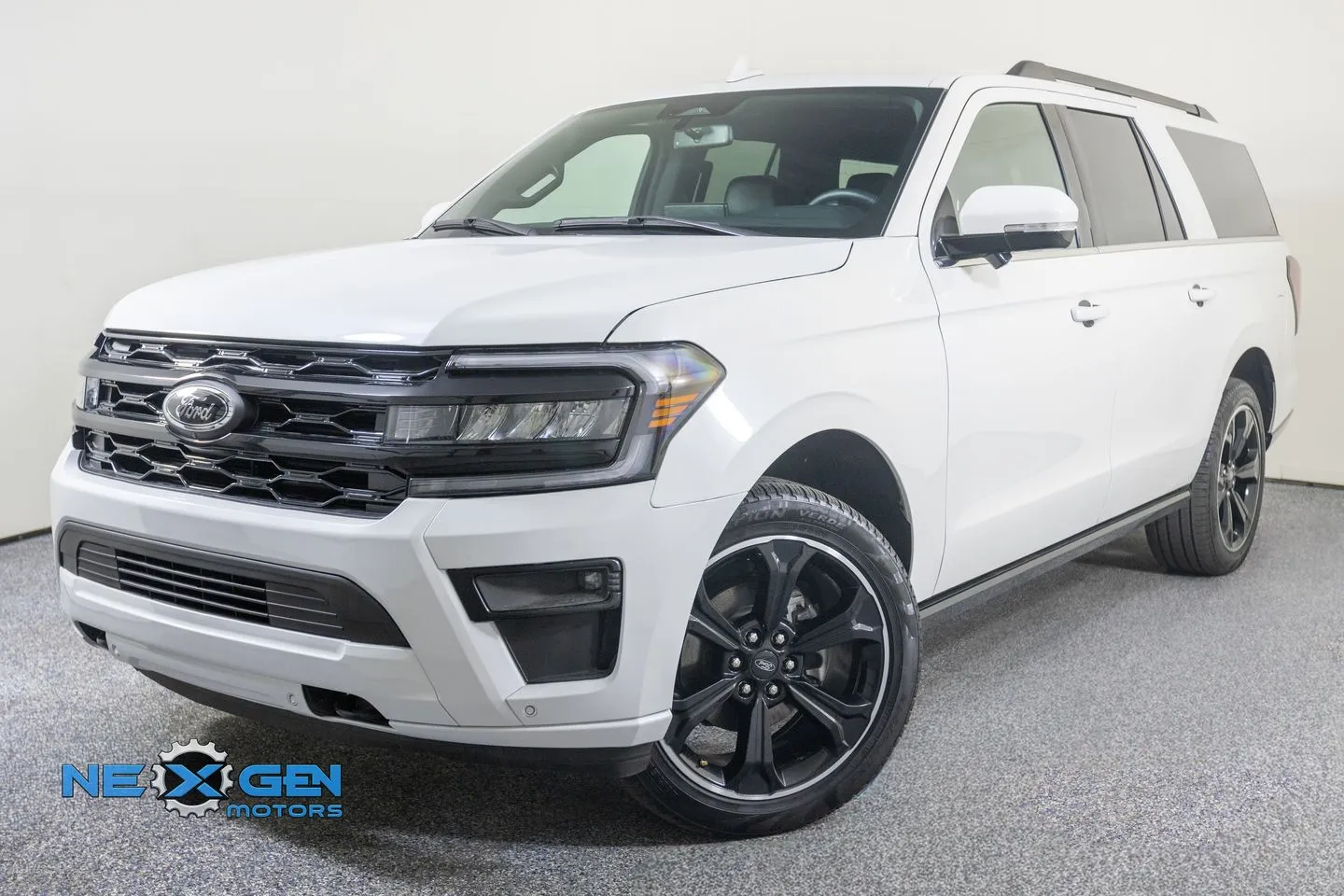 Ford Expedition MAX photo 11