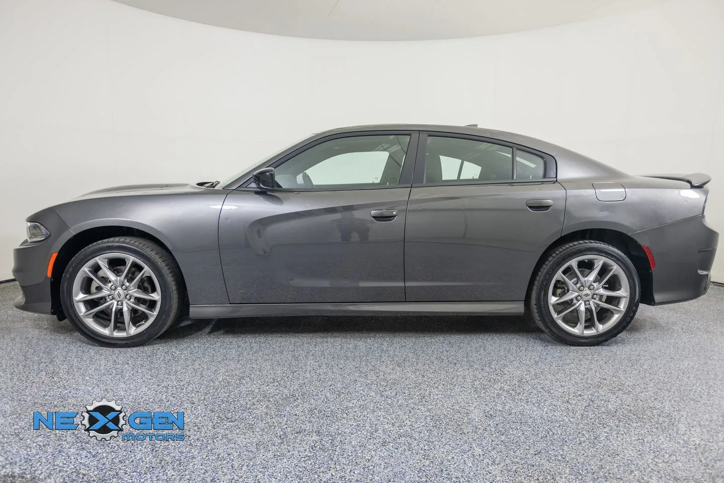 Dodge Charger photo 5