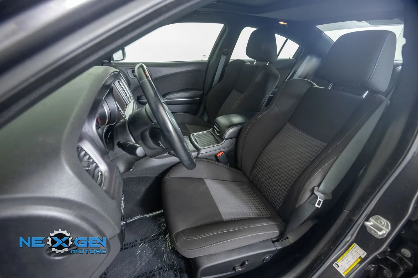 Dodge Charger photo 26
