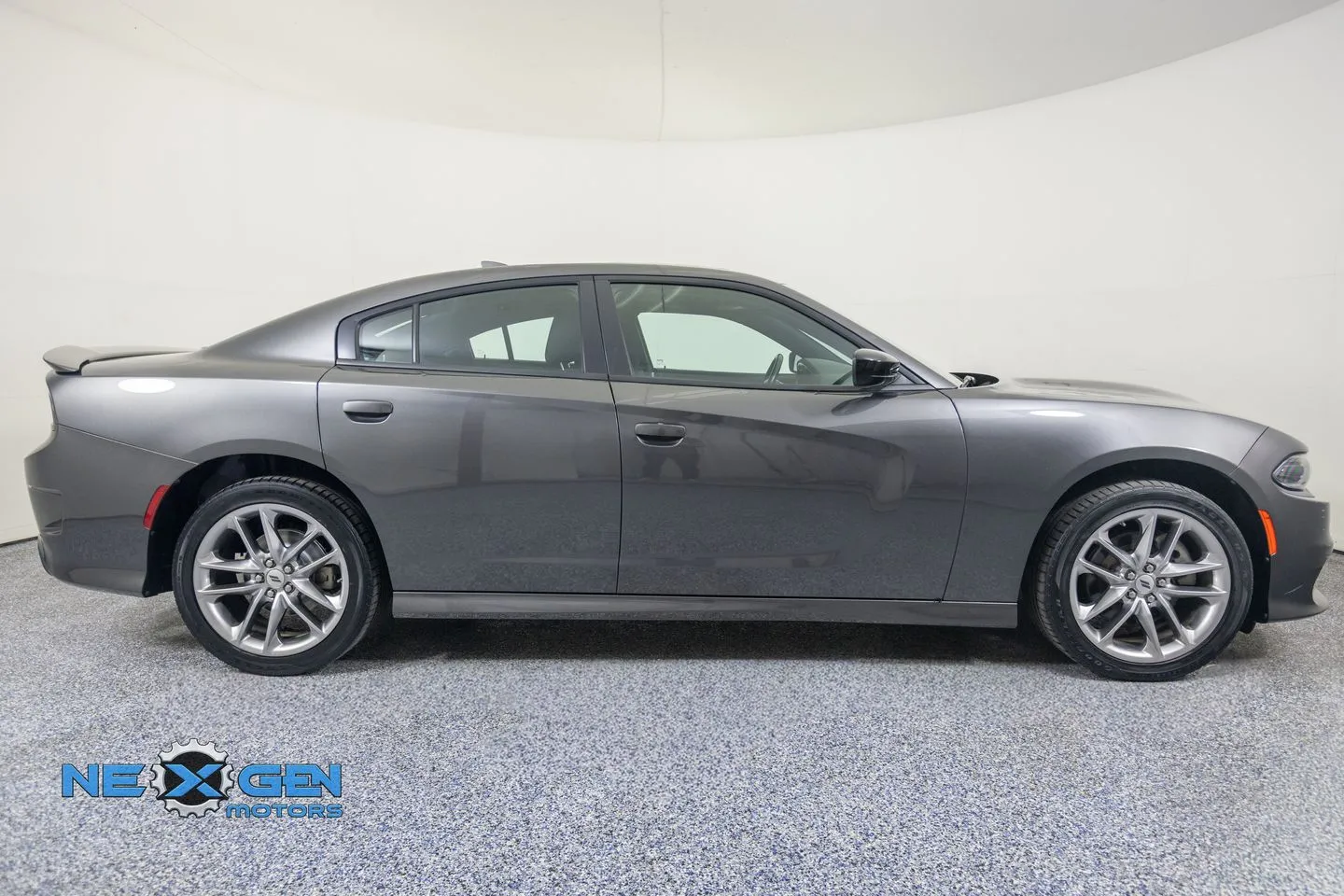 Dodge Charger photo 9