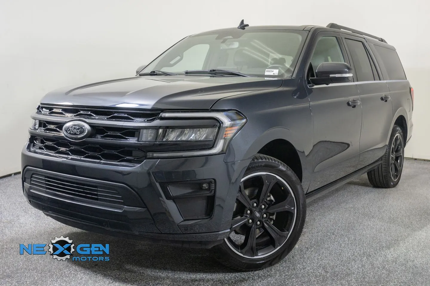 Ford Expedition MAX photo 10