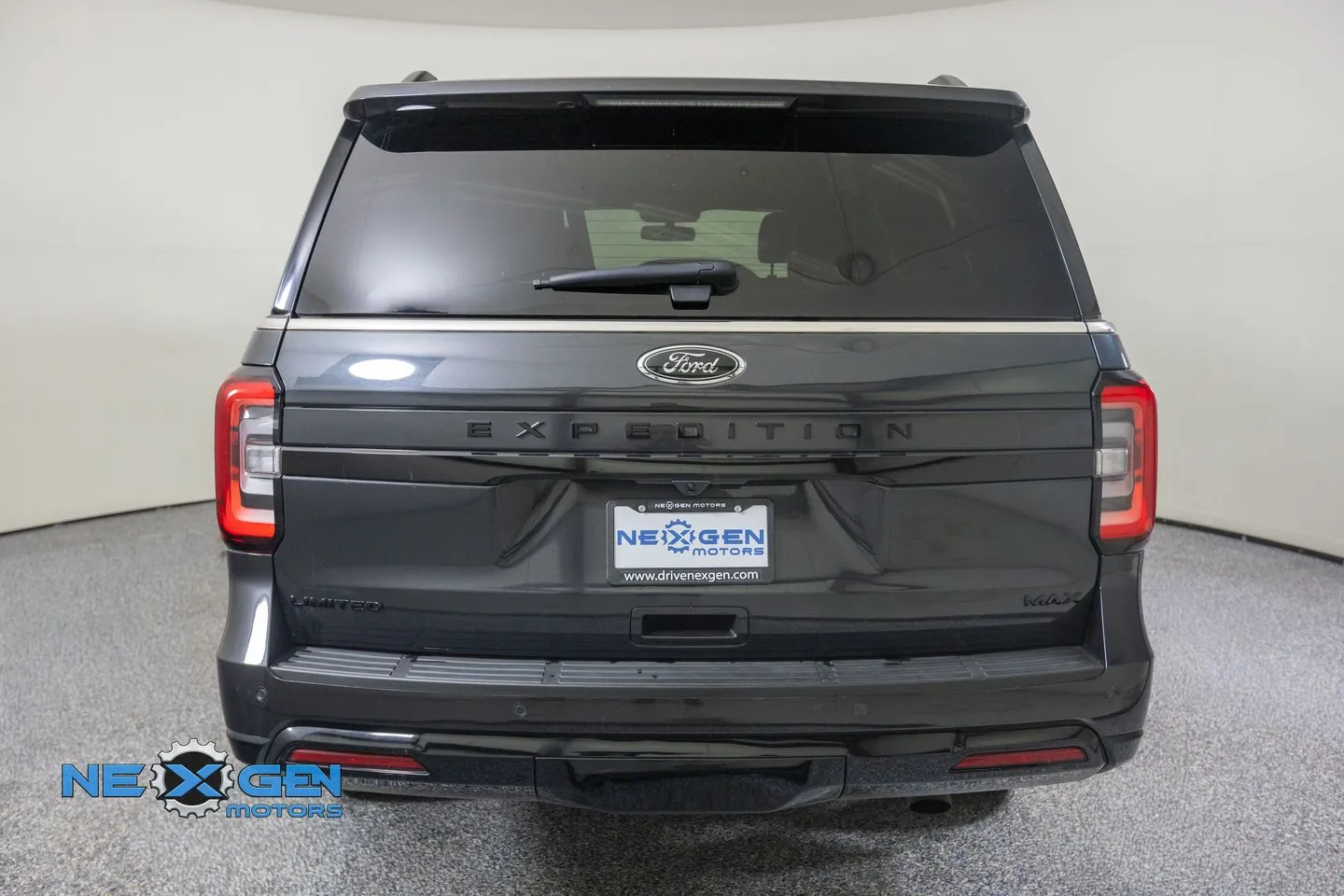 Ford Expedition MAX photo 35