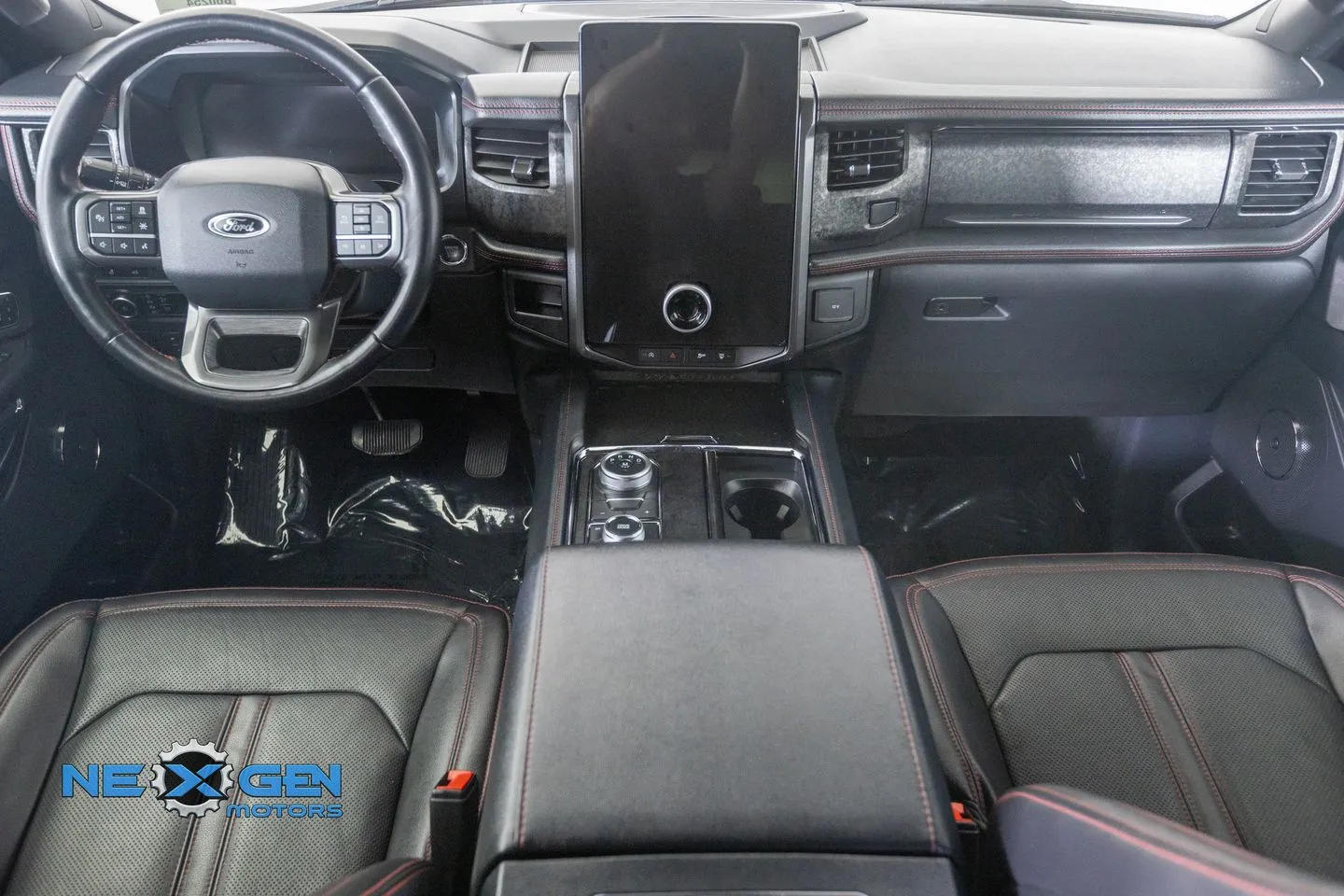 Ford Expedition MAX photo 3
