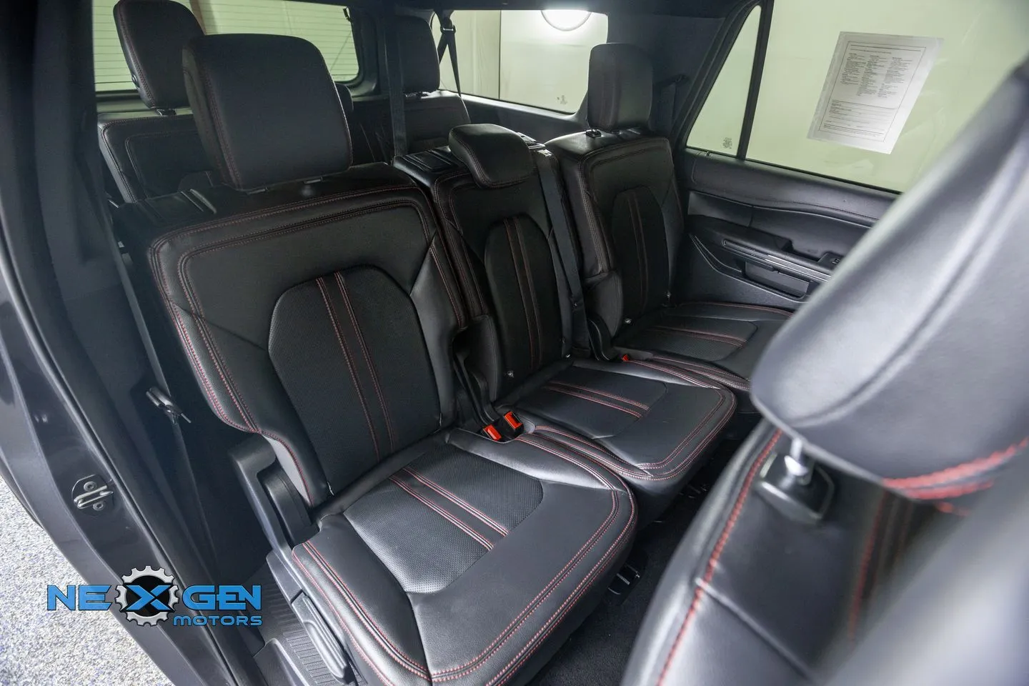 Ford Expedition MAX photo 43