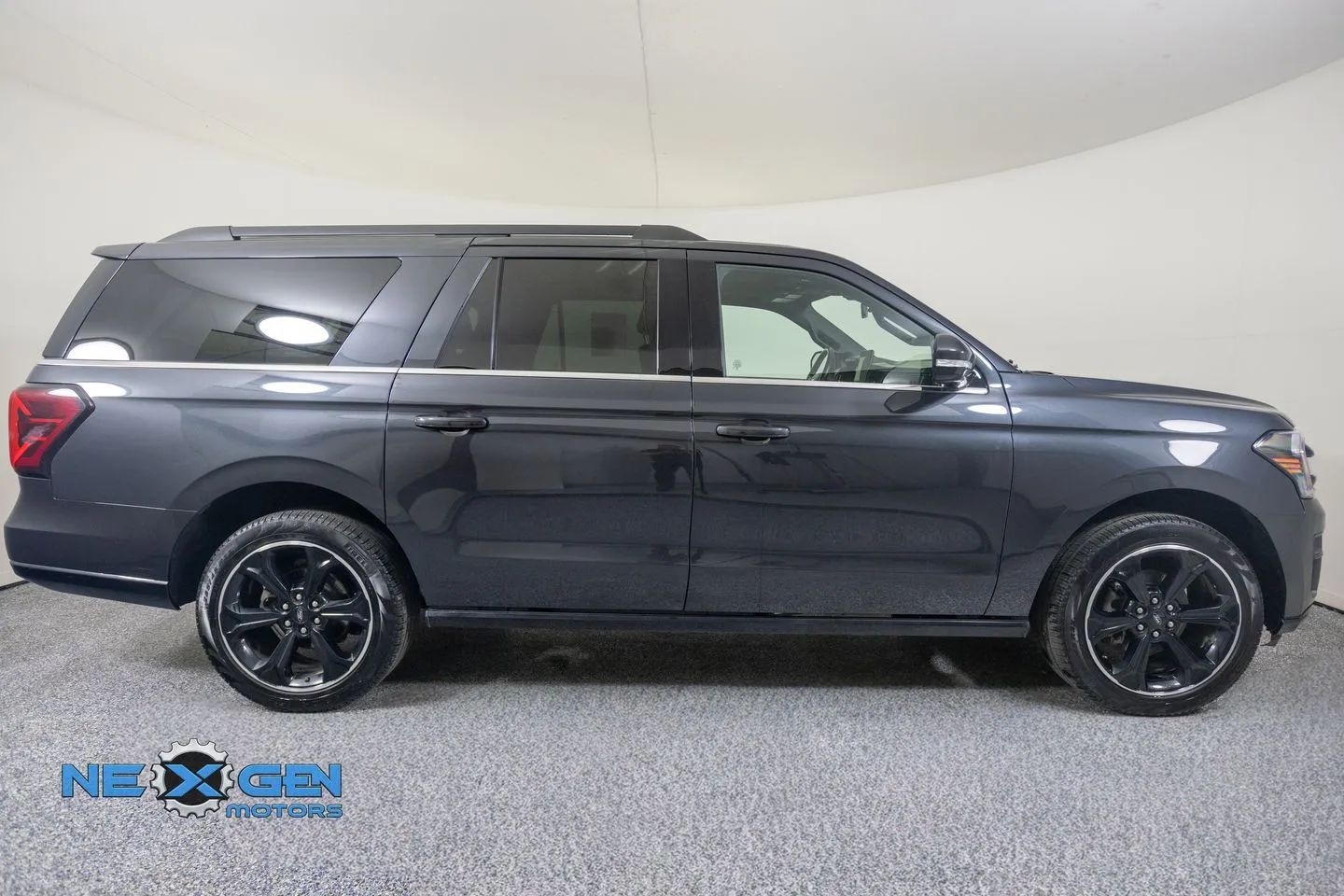 Ford Expedition MAX photo 38