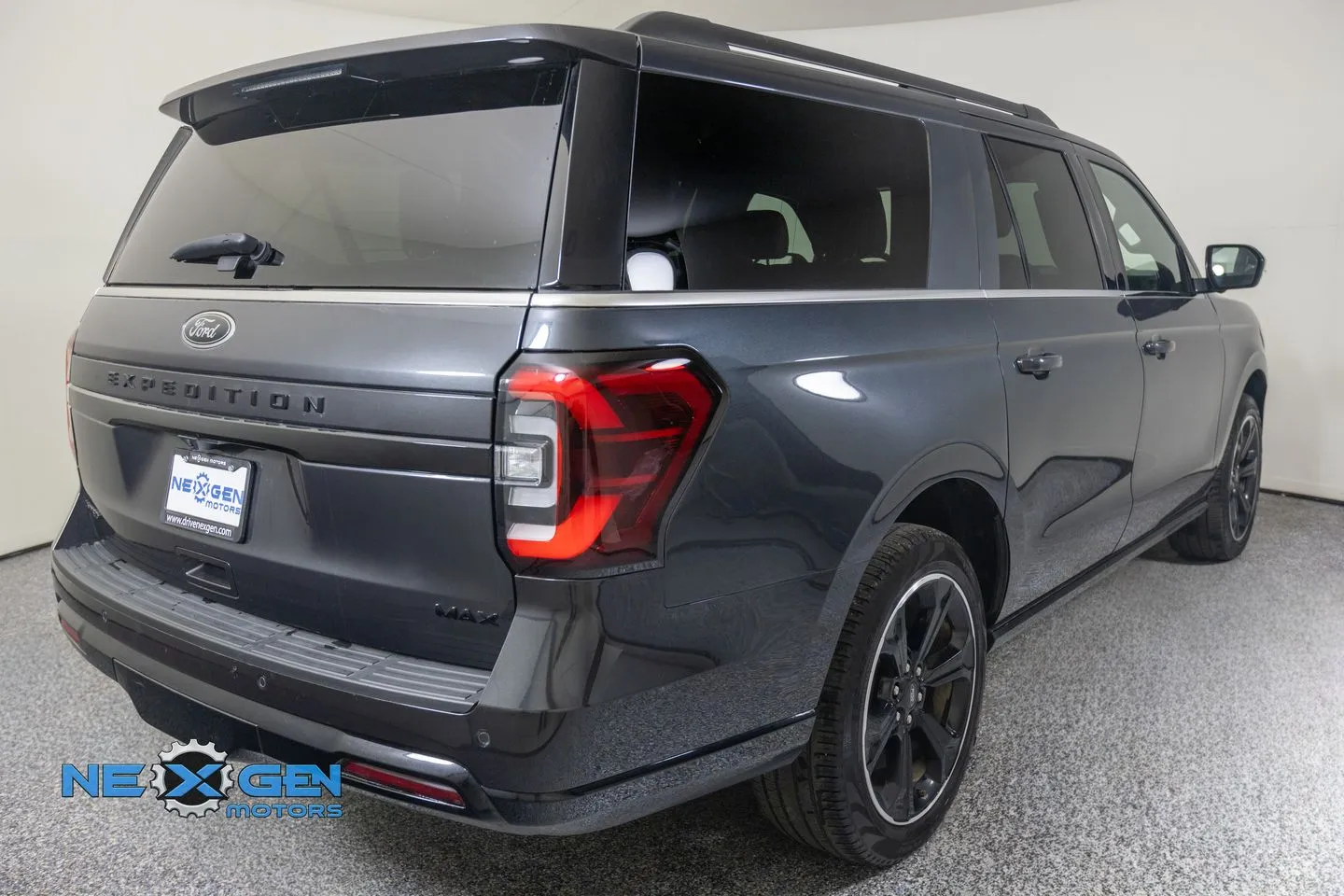 Ford Expedition MAX photo 37