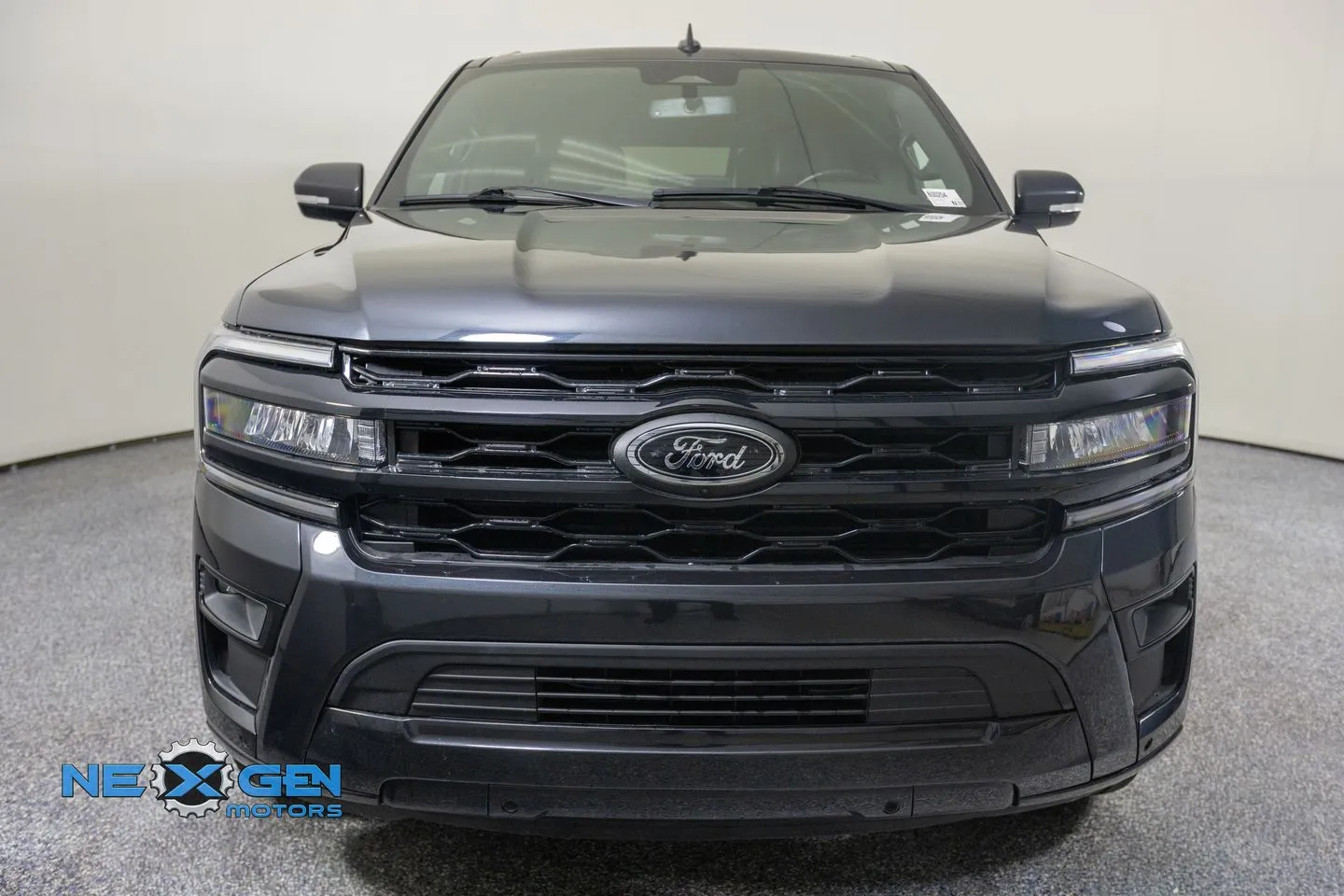 Ford Expedition MAX photo 48
