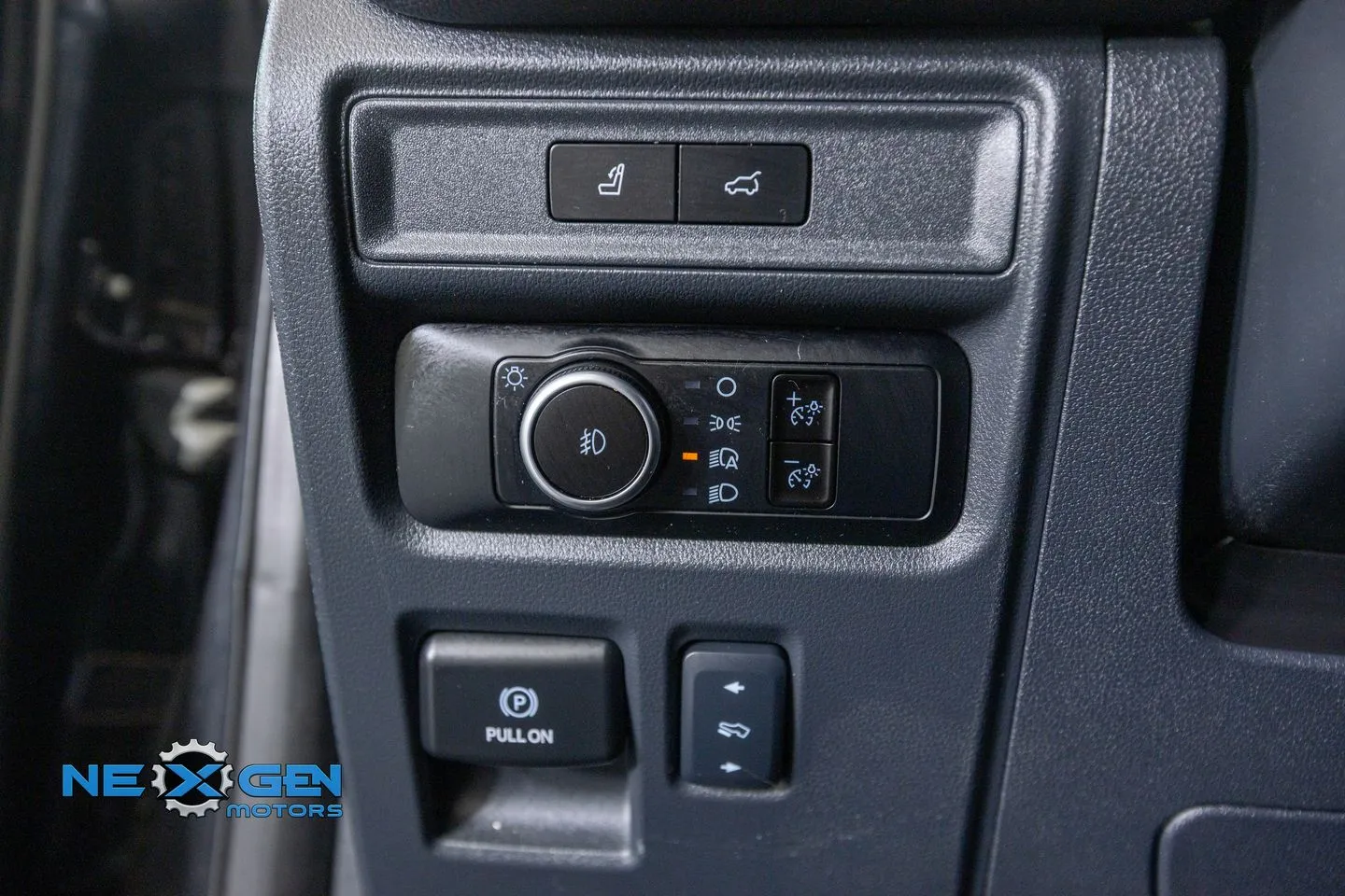 Ford Expedition MAX photo 15