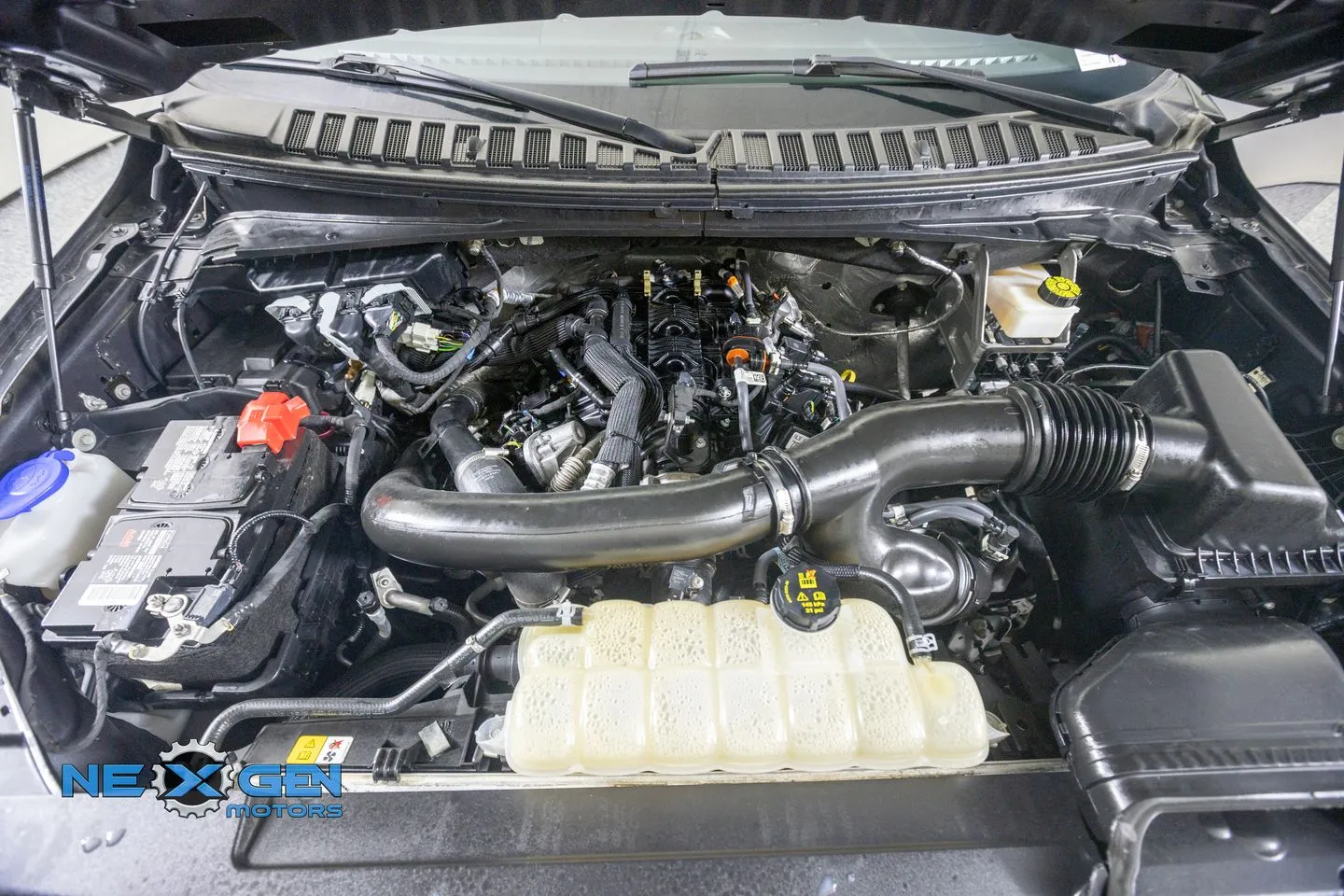 Ford Expedition MAX photo 50