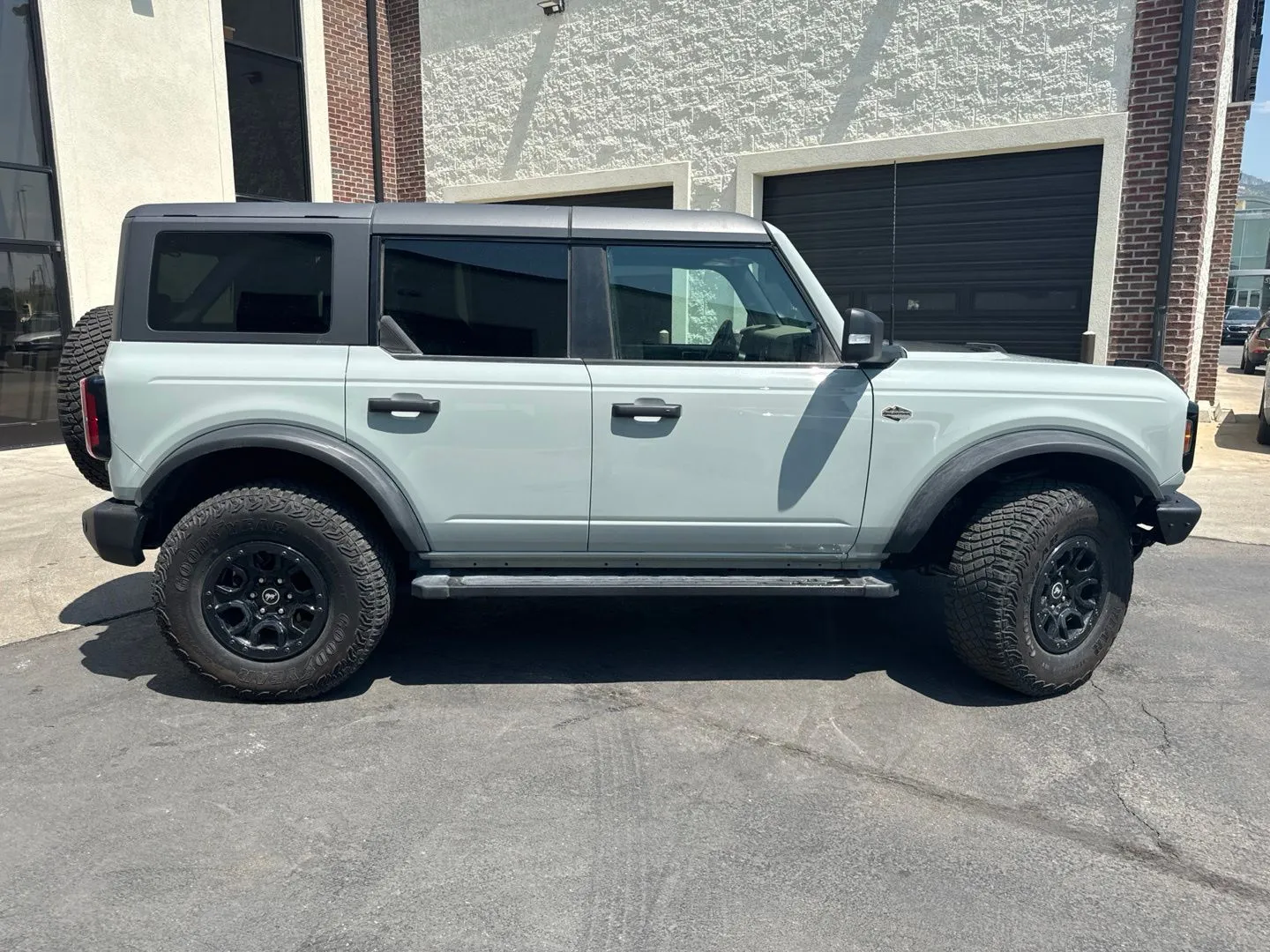 Ford Bronco photo 9