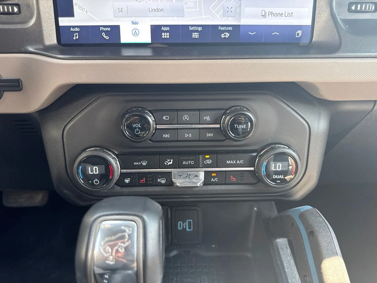 Ford Bronco photo 28