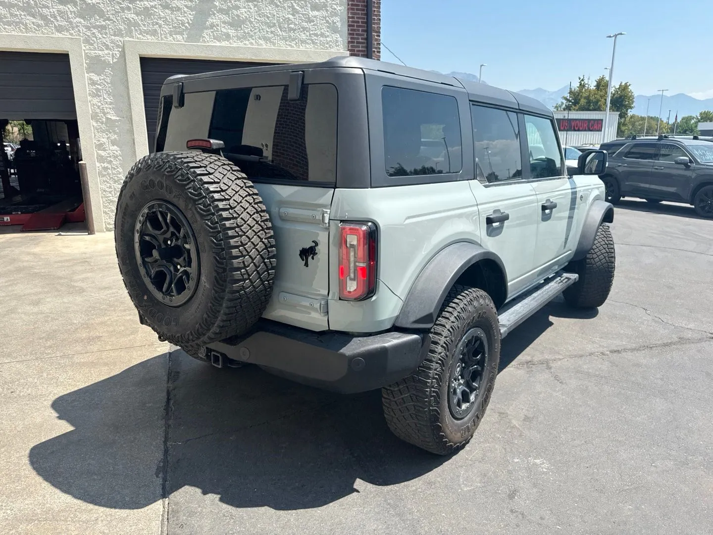 Ford Bronco photo 8