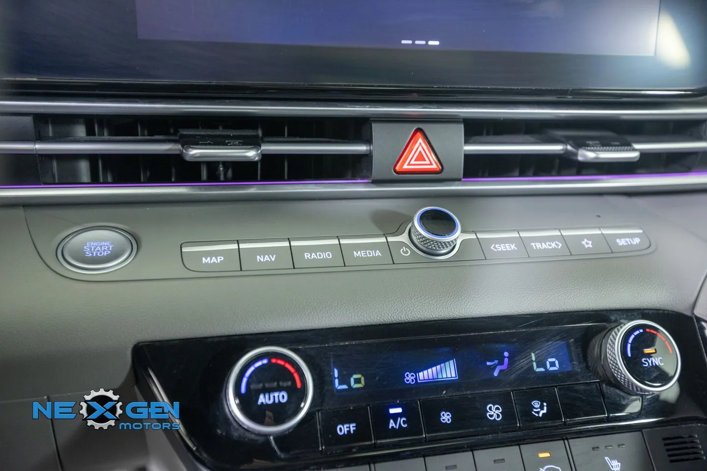 Hyundai Elantra photo 21