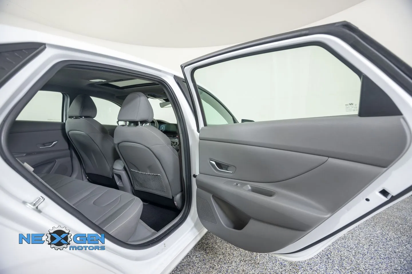 Hyundai Elantra photo 34