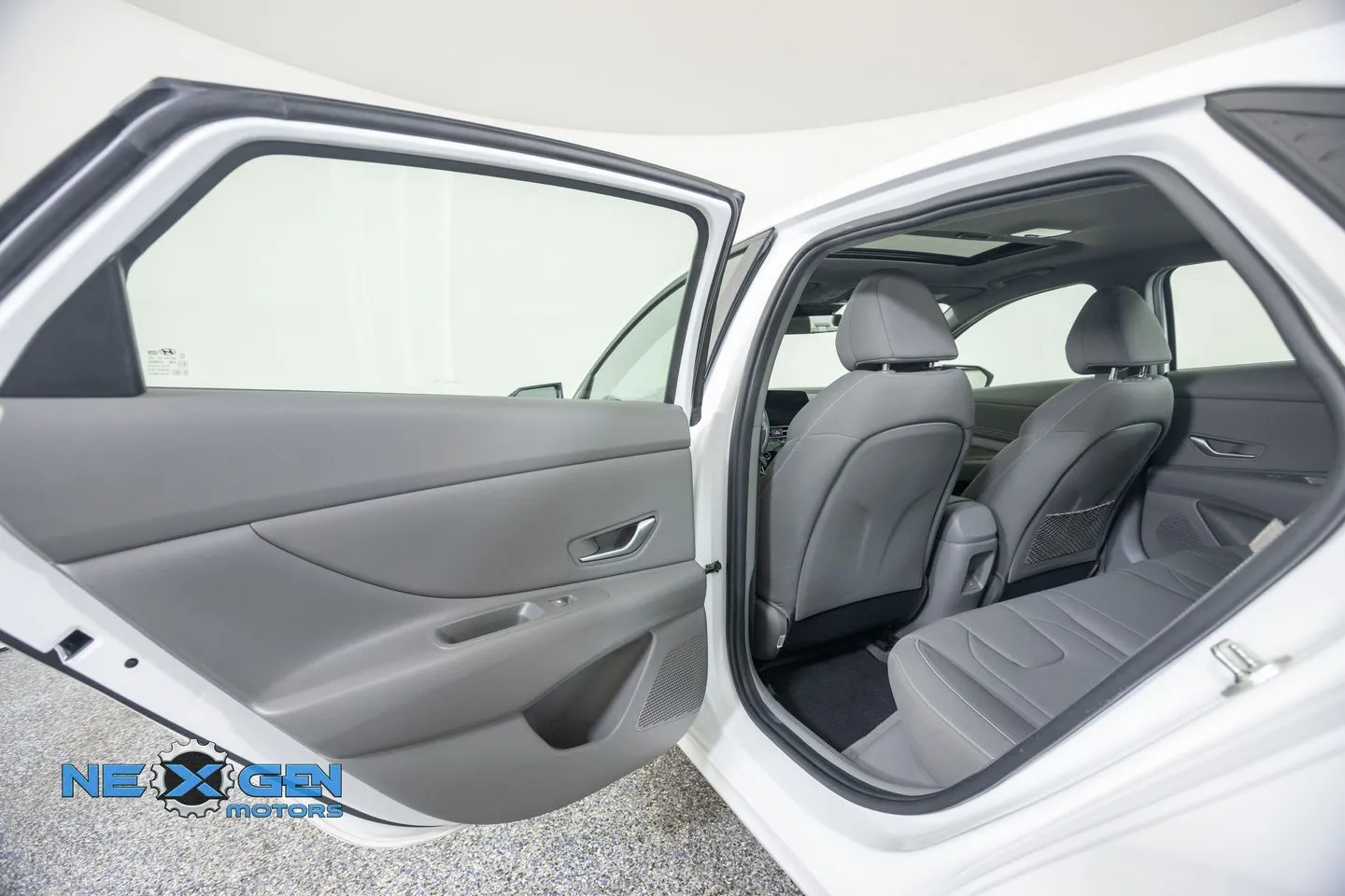 Hyundai Elantra photo 26