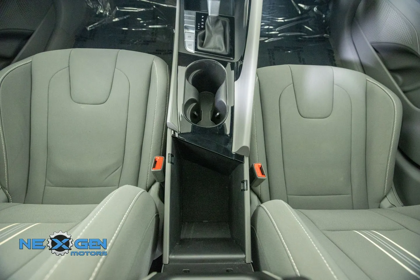 Hyundai Elantra photo 31
